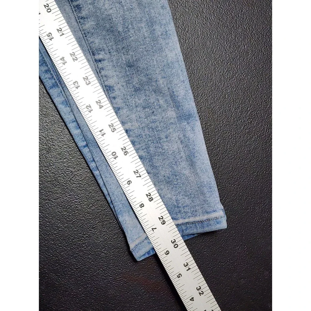 American Eagle Outfitters excellent size